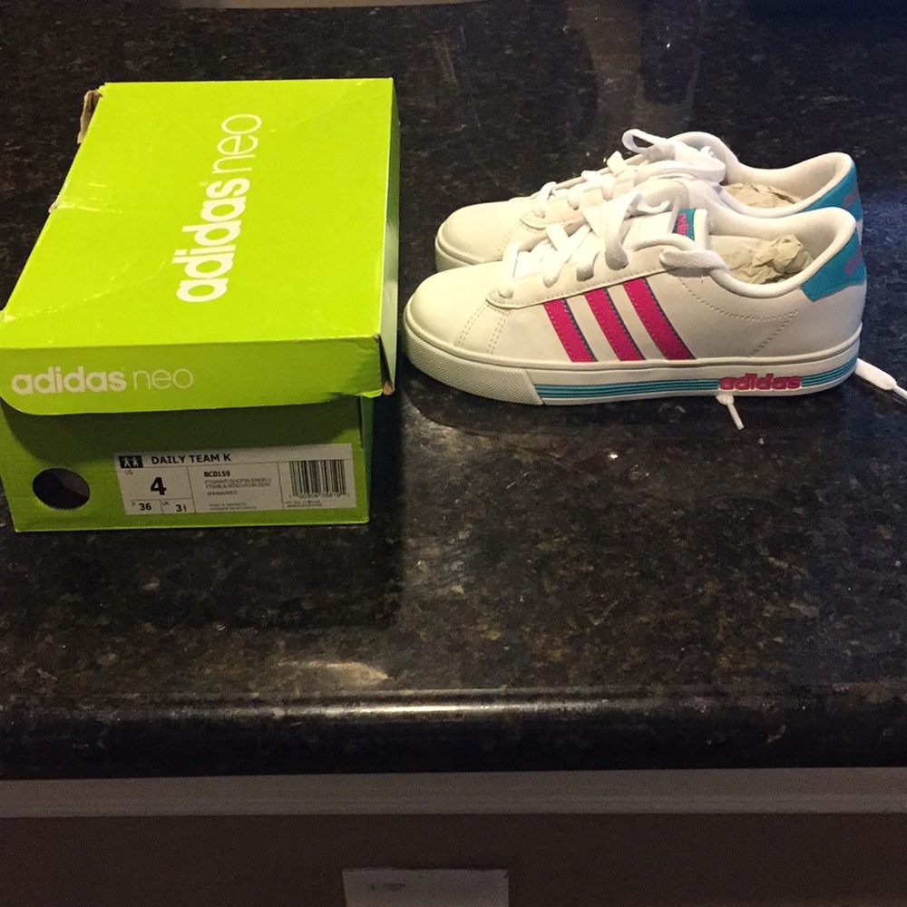 Adidas neo children’s size 4 brand new in box